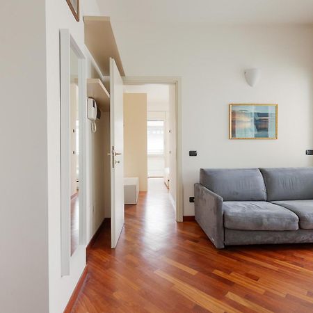 Bright & Comfy Apartment With Parking Milano Eksteriør bilde