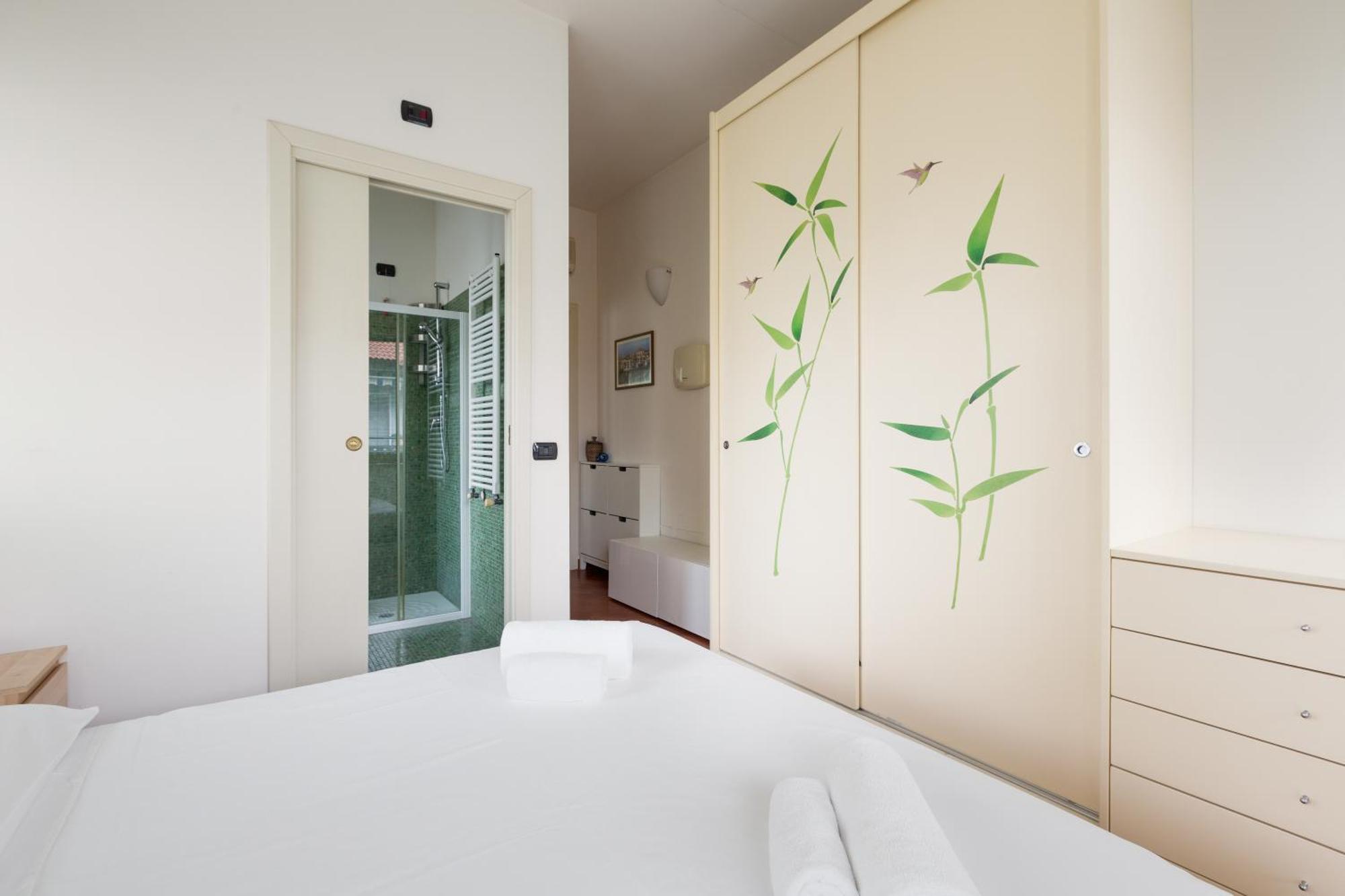 Bright & Comfy Apartment With Parking Milano Eksteriør bilde