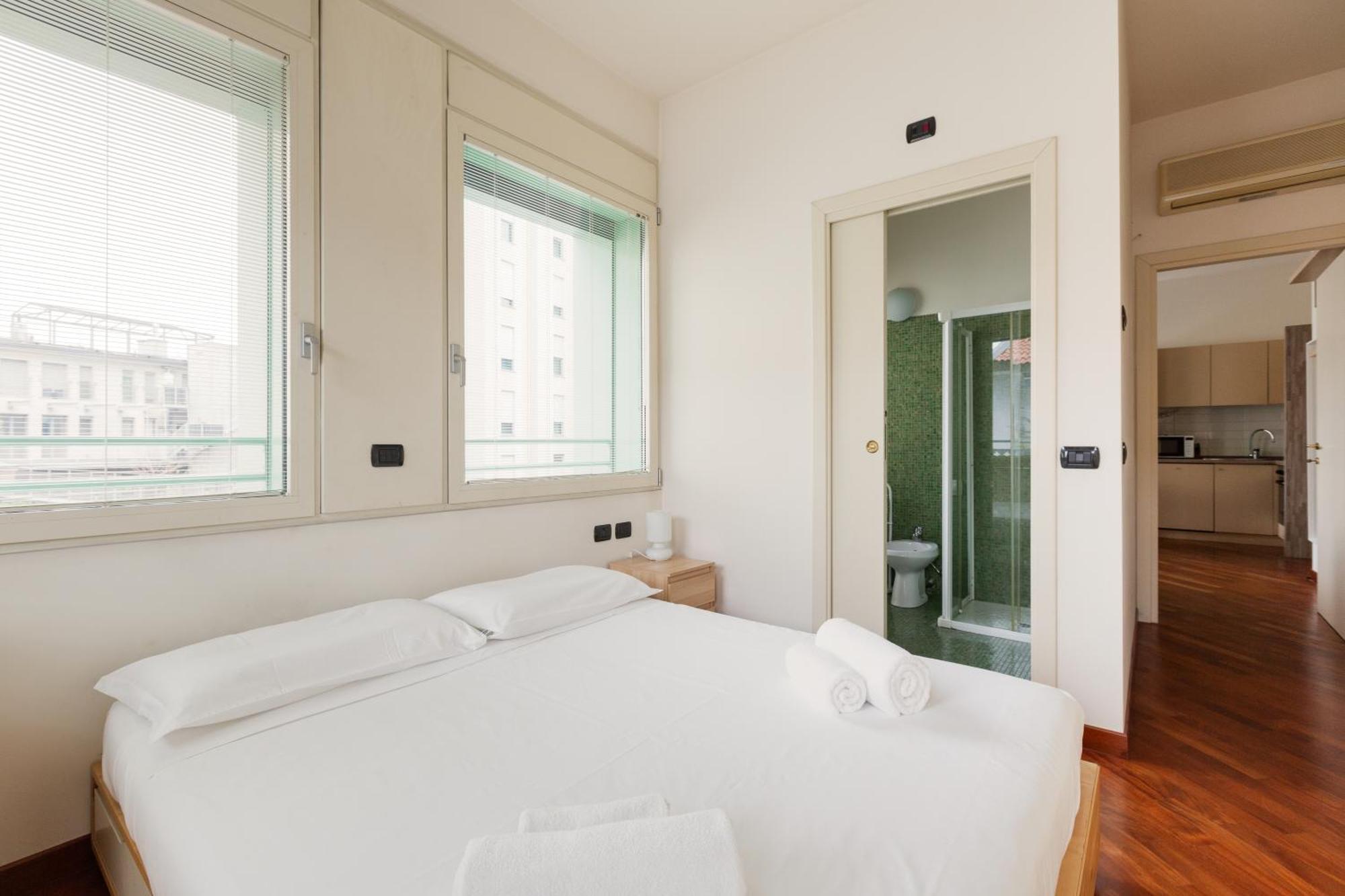 Bright & Comfy Apartment With Parking Milano Eksteriør bilde